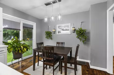 Dining - 514 7th St, Covington, IN 47932 photo 1 of 1