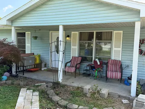 Exterior - 1115 N 9th St, Mitchell, IN 47446 photo 3 of 5