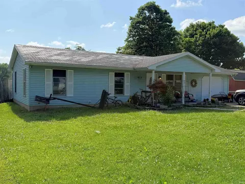 Exterior - 1115 N 9th St, Mitchell, IN 47446 photo 1 of 5