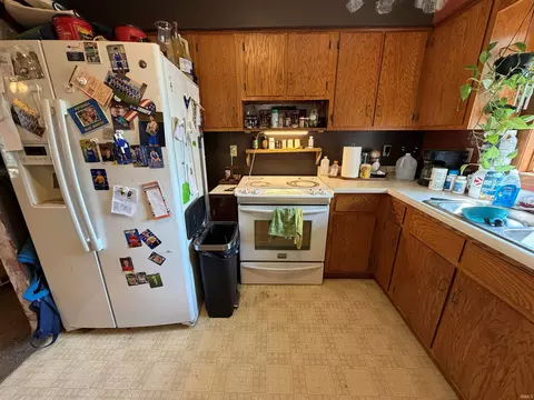 Kitchen - 1115 N 9th St, Mitchell, IN 47446 photo 3 of 3