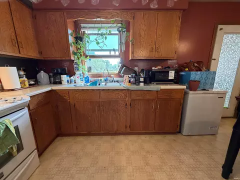 Kitchen - 1115 N 9th St, Mitchell, IN 47446 photo 2 of 3