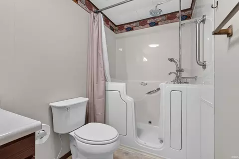 Bath - 902 N Townline, Lagrange, IN 46761 photo 1 of 1