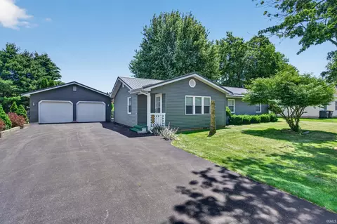 Exterior - 902 N Townline, Lagrange, IN 46761 photo 2 of 10