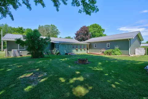 Exterior - 902 N Townline, Lagrange, IN 46761 photo 7 of 10