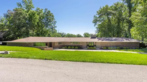 3731 Capilano Dr, West Lafayette, IN 47906