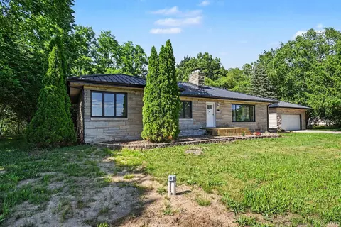 58475 Crumstown Hwy, South Bend, IN 46619