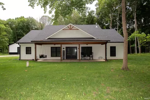 8841 Firefly Ln, Lafayette, IN 47905