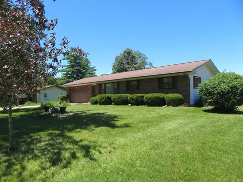 3376 E Kenway Dr, Warsaw, IN 46580