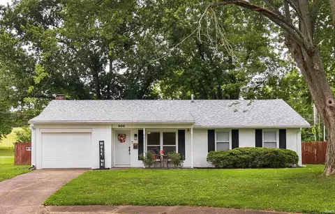 800 Hartford Ct, Evansville, IN 47710