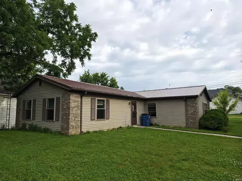 180 W Shackley St, Geneva, IN 46740