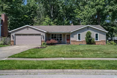 6711 Rockingham Dr, Fort Wayne, IN 46835