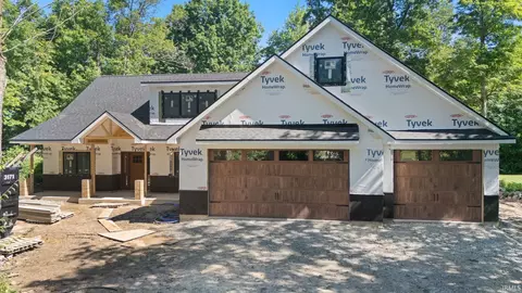 8121 Rothman Rd, Fort Wayne, IN 46835
