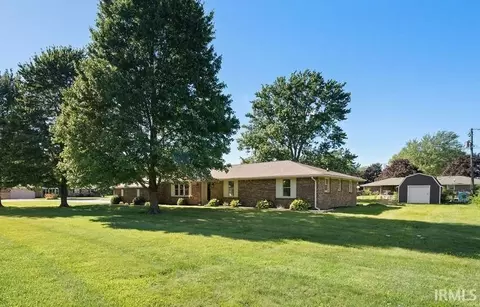 4600 Pumpkin Leaf Dr, Kokomo, IN 46902