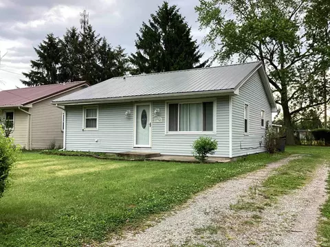 734 N 10th St, Decatur, IN 46733
