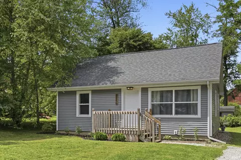 8266 E Asbury Ln, North Webster, IN 46555