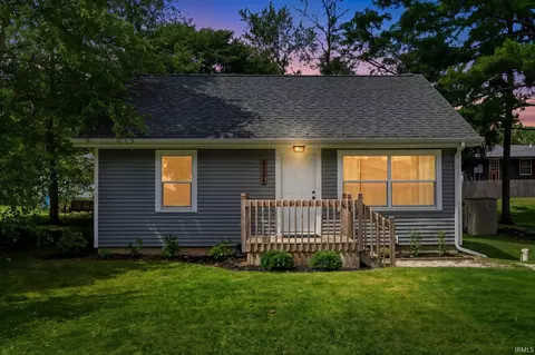 8266 E Asbury Ln, North Webster, IN 46555