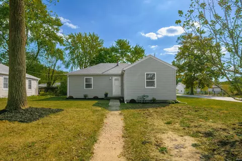 3313 W Torquay Rd, Muncie, IN 47304