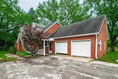 Exterior - 2801 E 29th St, Muncie, IN 47302 photo 2 of 12