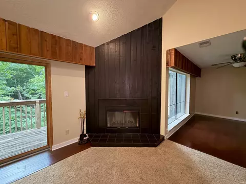 9451 S Pointe Lasalles Dr #63, Bloomington, IN 47401