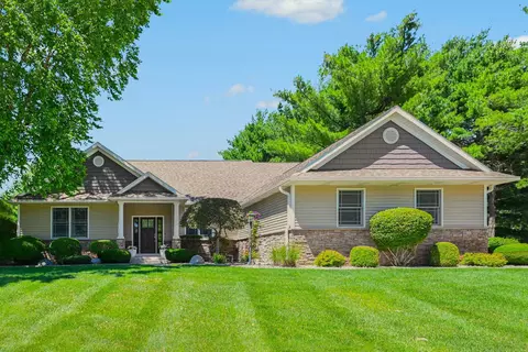 30203 Copperwoods Dr, Granger, IN 46530