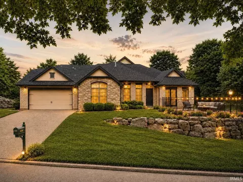 19029 Cambridge Village Dr, Evansville, IN 47725