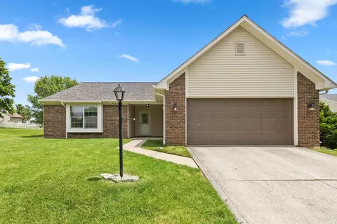 8730 Snowgoose Ln, Fort Wayne, IN 46825