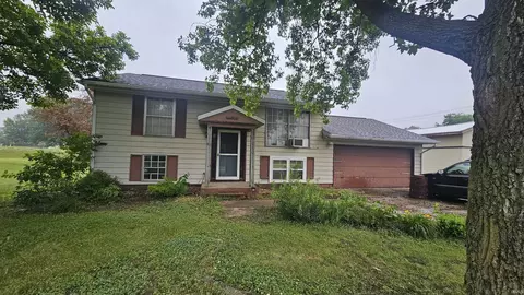 23913 Nora St, Elkhart, IN 46516