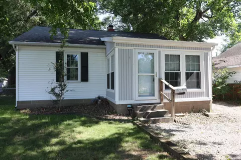 2016 E Riverside Dr, Evansville, IN 47714