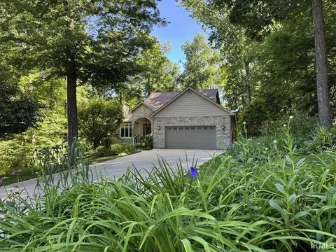 4618 N Chatham Dr, Bloomington, IN 47404