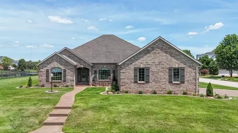 5788 Woodbridge Trl, Newburgh, IN 47630