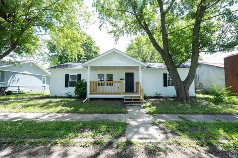 8694 S Vine St, Straughn, IN 47387