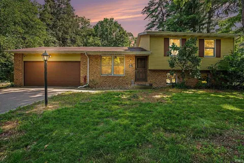 22020 Hanover Dr, Bristol, IN 46507