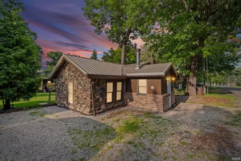 3935 E Parses Rd, Monticello, IN 47960