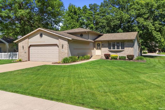 892 Essex Dr, Porter, IN 46304