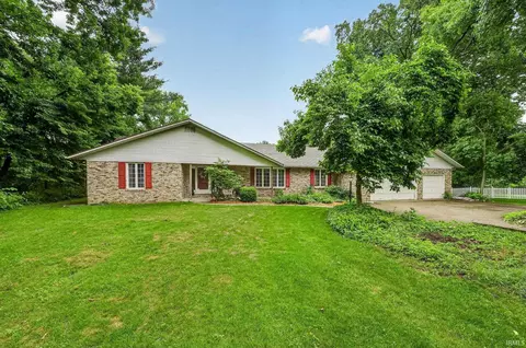 51877 N Shoreham Ct, South Bend, IN 46637