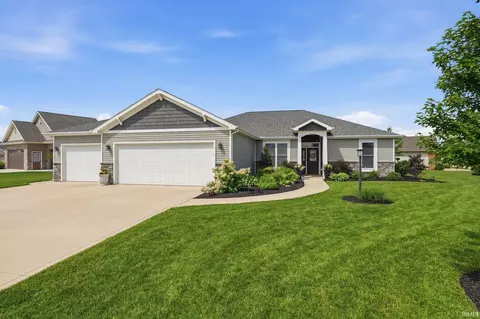 106 E Lake Ct, Decatur, IN 46733