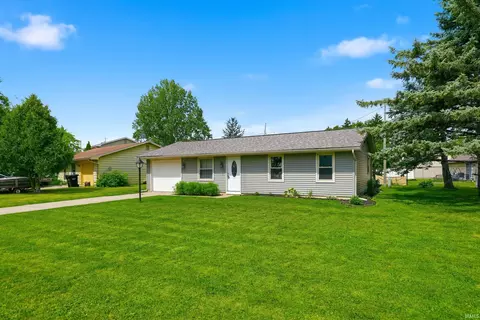 110 Eastwood Ct, Garrett, IN 46738