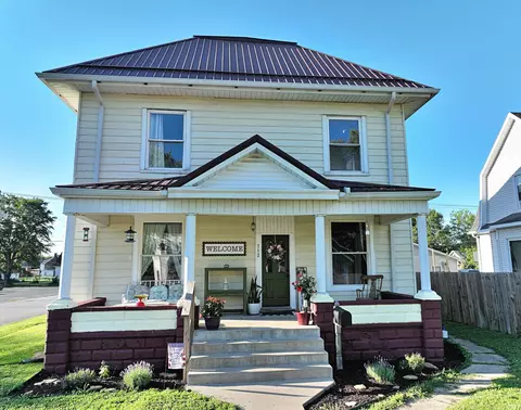 712 W Main St, Washington, IN 47501