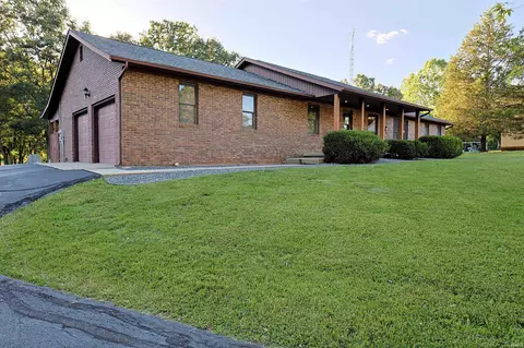 Exterior - 2823 Avoca Eureka Rd, Bedford, IN 47421 photo 5 of 27