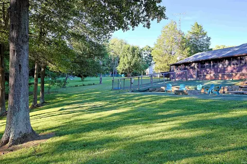 Exterior - 2823 Avoca Eureka Rd, Bedford, IN 47421 photo 21 of 27