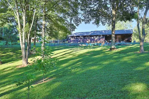 Exterior - 2823 Avoca Eureka Rd, Bedford, IN 47421 photo 20 of 27