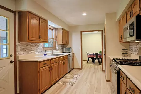 Kitchen - 2823 Avoca Eureka Rd, Bedford, IN 47421 photo 1 of 2