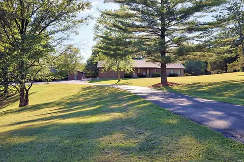 Exterior - 2823 Avoca Eureka Rd, Bedford, IN 47421 photo 13 of 27