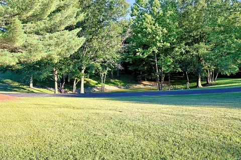 Exterior - 2823 Avoca Eureka Rd, Bedford, IN 47421 photo 18 of 27