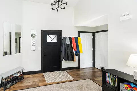 Entry Way - 1267 E Marigold Dr, Bloomington, IN 47401 photo 2 of 2