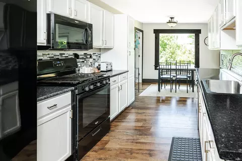 Kitchen - 1267 E Marigold Dr, Bloomington, IN 47401 photo 2 of 4
