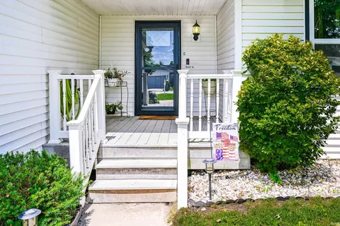 Exterior - 1267 E Marigold Dr, Bloomington, IN 47401 photo 2 of 6