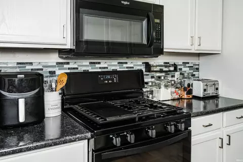 Kitchen - 1267 E Marigold Dr, Bloomington, IN 47401 photo 4 of 4