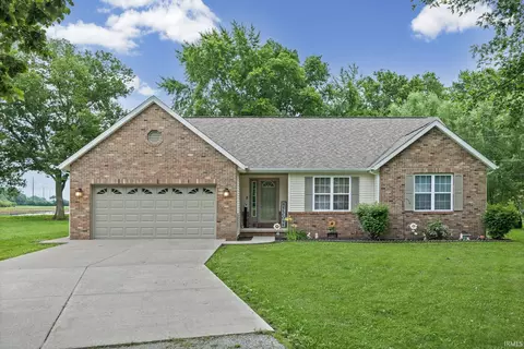 308 E 4th St, Otterbein, IN 47970