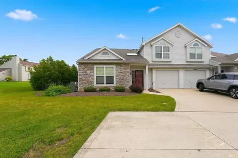 5521 Thornbriar Ln, Fort Wayne, IN 46835